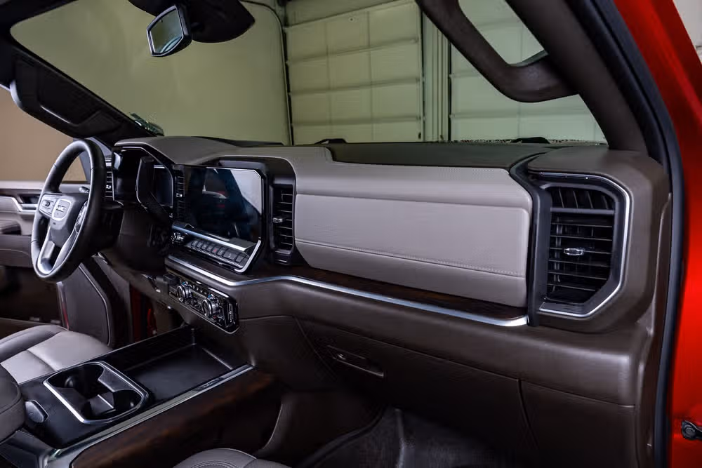 2026 GMC Sierra 2500HD SLT Crew Cab Image 18