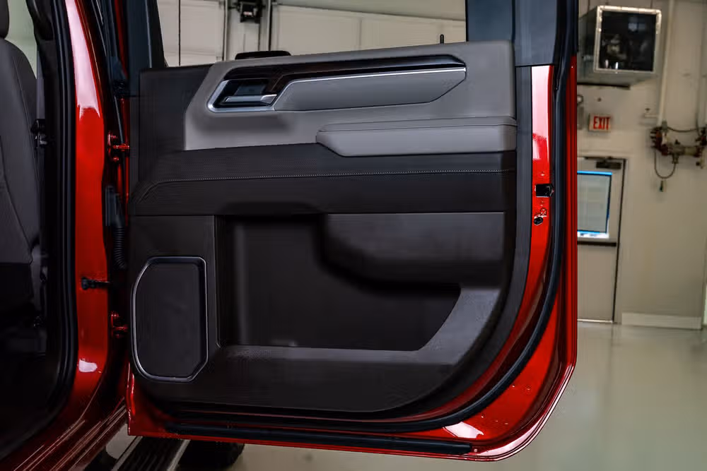 2026 GMC Sierra 2500HD SLT Crew Cab Image 39