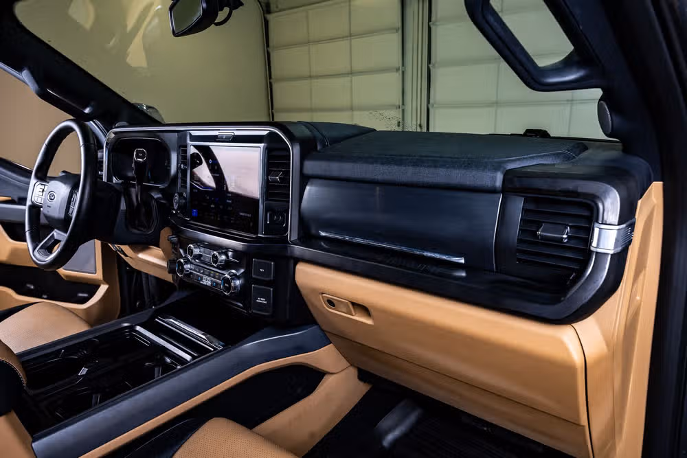 2026 Ford F-350 Super Duty Lariat Crew Cab Image 18