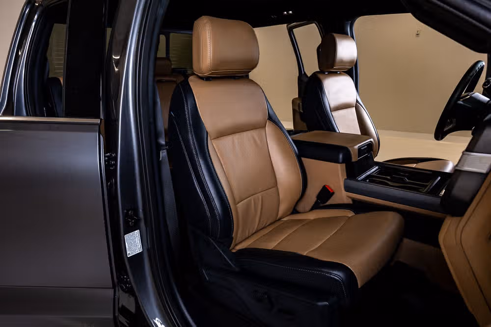 2026 Ford F-350 Super Duty Lariat Crew Cab Image 32