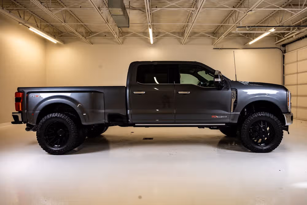 2026 Ford F-350 Super Duty Lariat Crew Cab Image 11