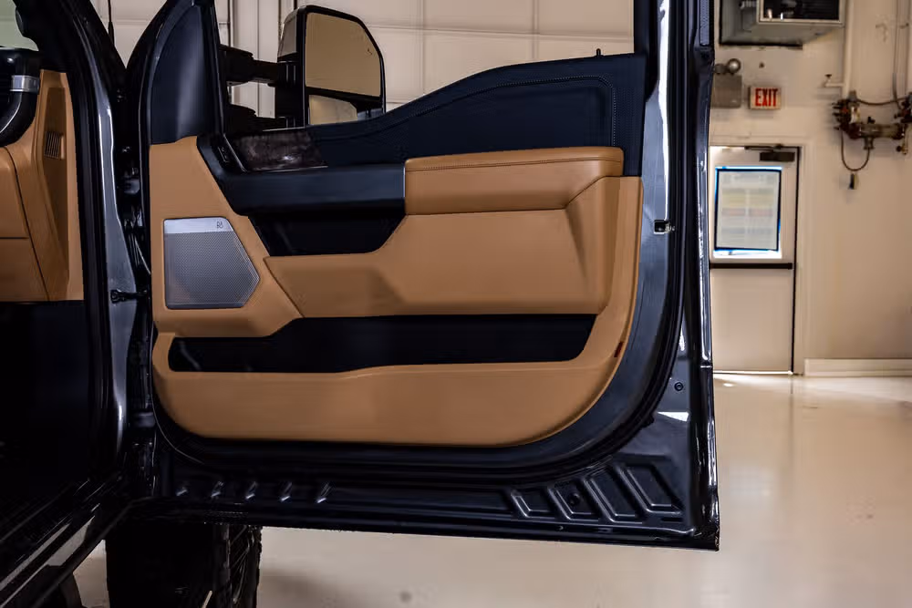 2026 Ford F-350 Super Duty Lariat Crew Cab Image 38