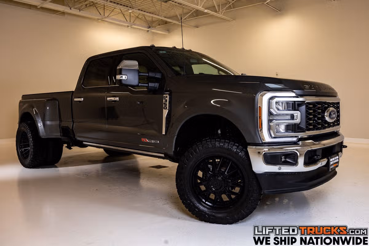 2026 Ford F-350 Super Duty Lariat Crew Cab