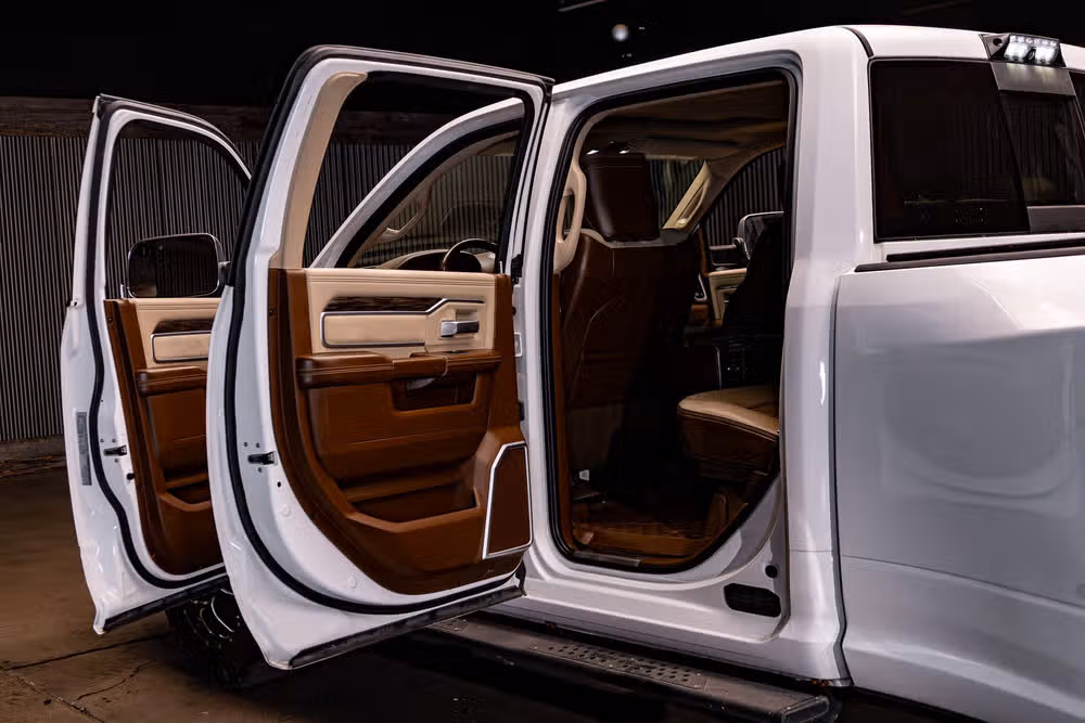 2020 Ram 3500 Laramie Crew Cab Image 29