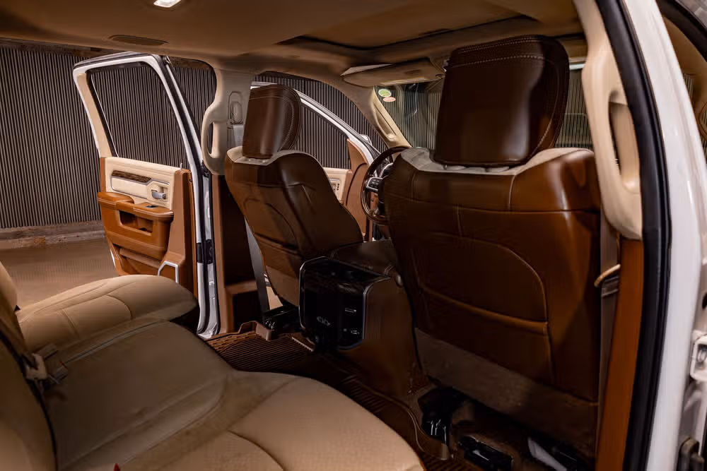 2020 Ram 3500 Laramie Crew Cab Image 26