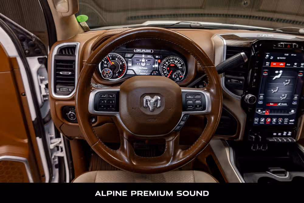 2020 Ram 3500 Laramie Crew Cab Image 14