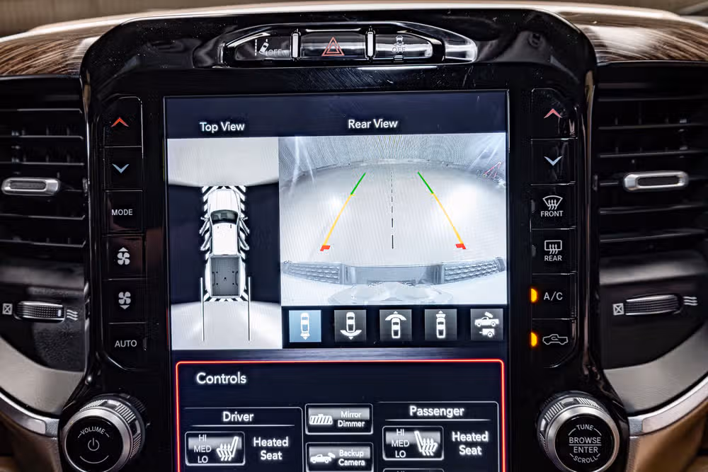 2020 Ram 3500 Laramie Crew Cab Image 19