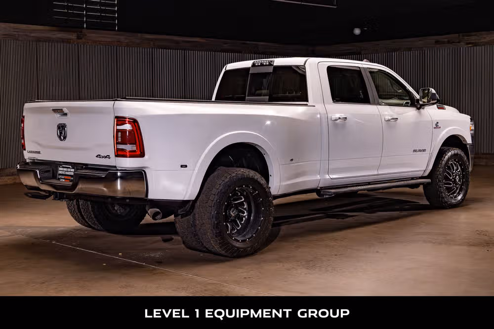 2020 Ram 3500 Laramie Crew Cab Image 9