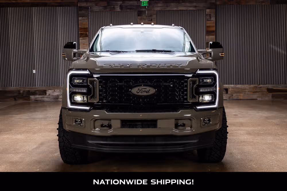 2026 Ford F-450 Super Duty Platinum Plus Crew Cab Image 4