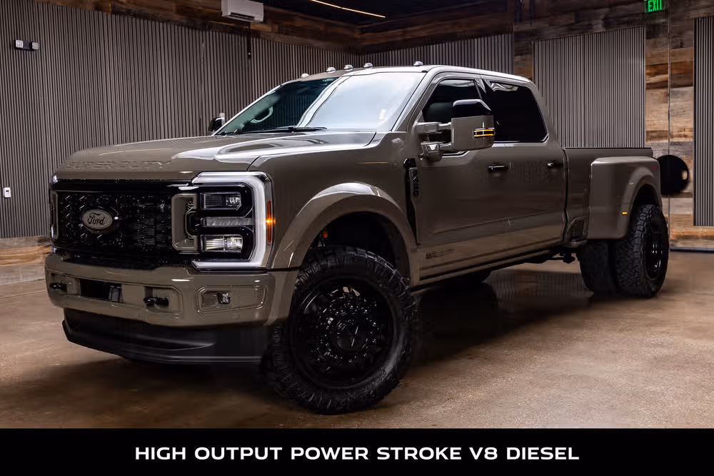 2026 Ford F-450 Super Duty Platinum Plus Crew Cab Image 5