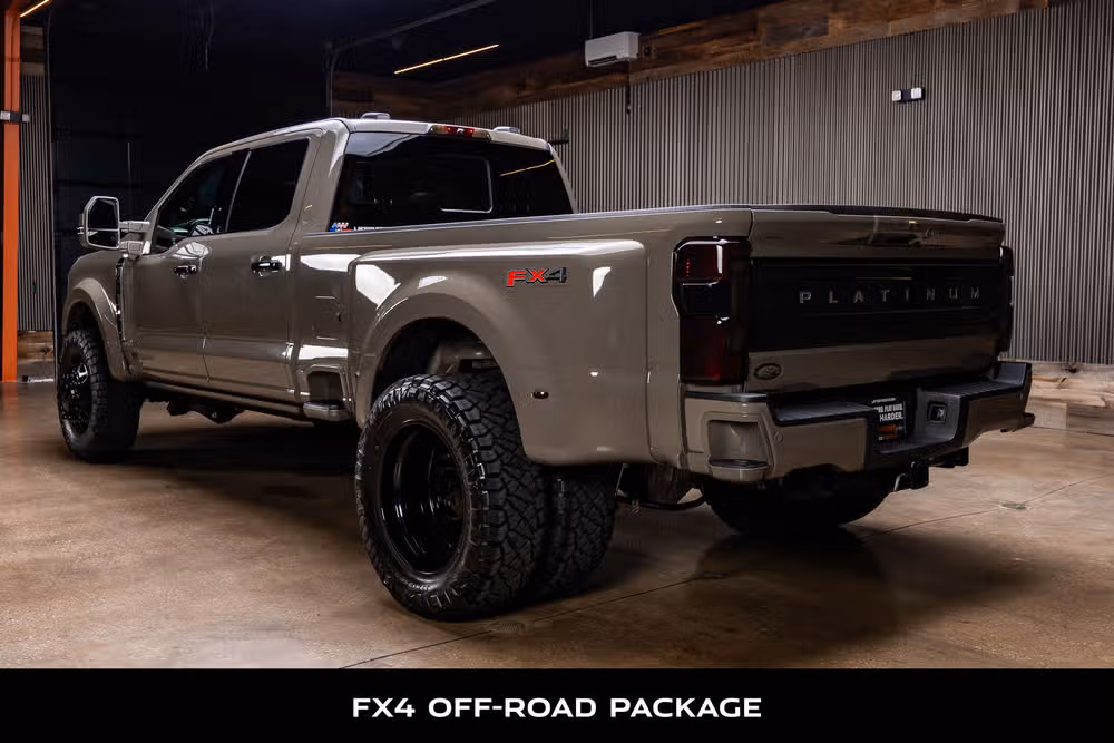 2026 Ford F-450 Super Duty Platinum Plus Crew Cab Image 7