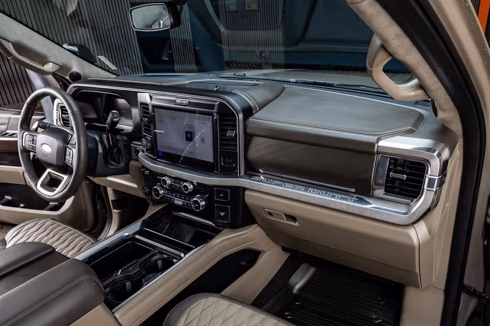2026 Ford F-450 Super Duty Platinum Plus Crew Cab Image 18