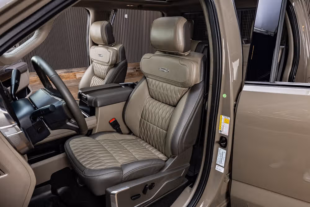 2026 Ford F-450 Super Duty Platinum Plus Crew Cab Image 30