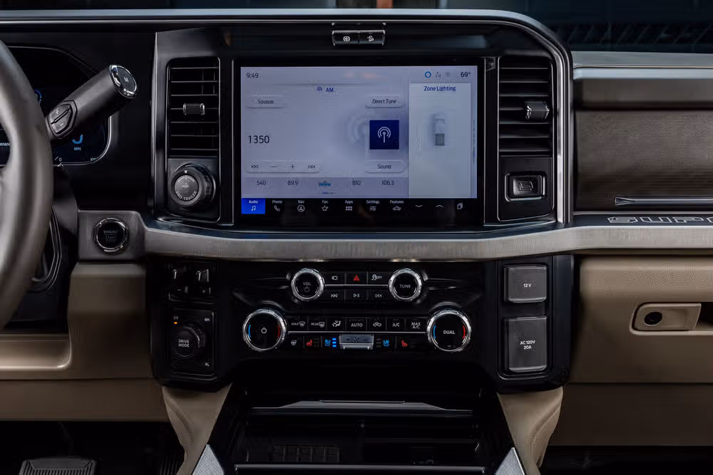 2026 Ford F-450 Super Duty Platinum Plus Crew Cab Image 24