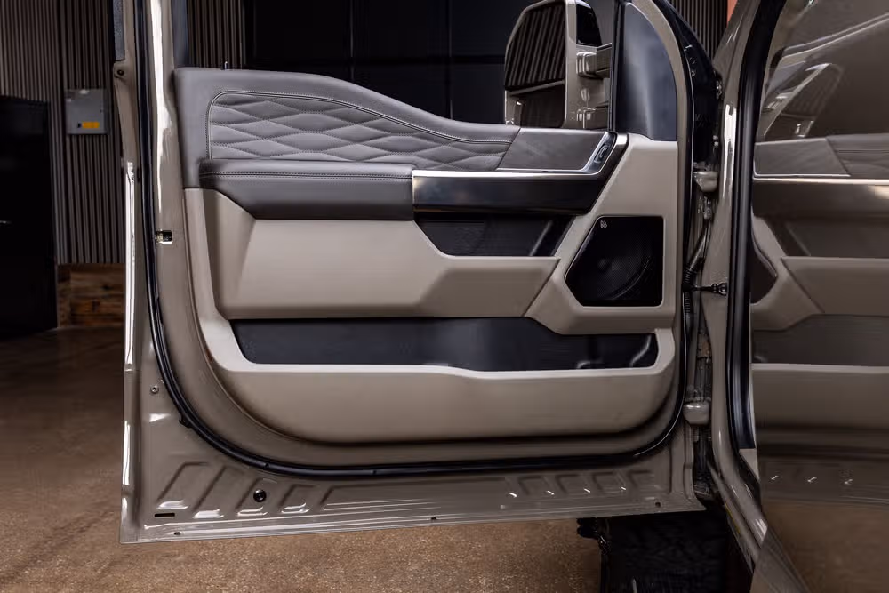 2026 Ford F-450 Super Duty Platinum Plus Crew Cab Image 37