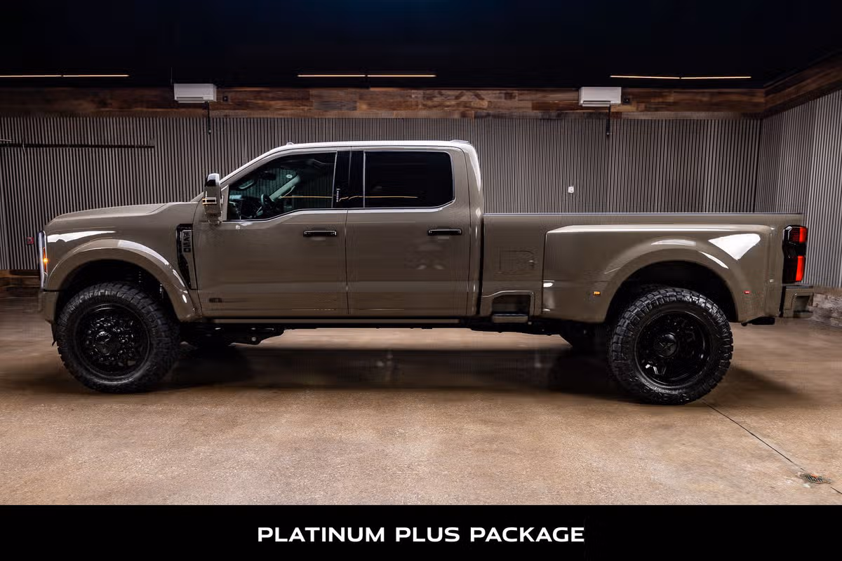 2026 Ford F-450 Super Duty Platinum Plus Crew Cab
