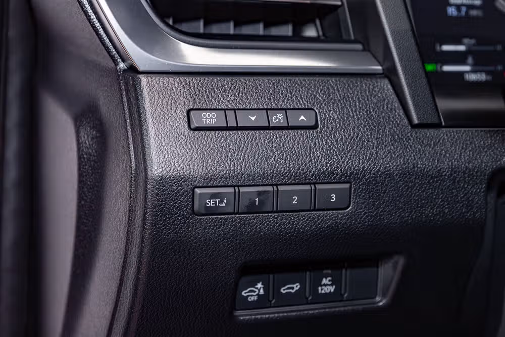 2024 Lexus GX 550 Overtrail+ Image 17