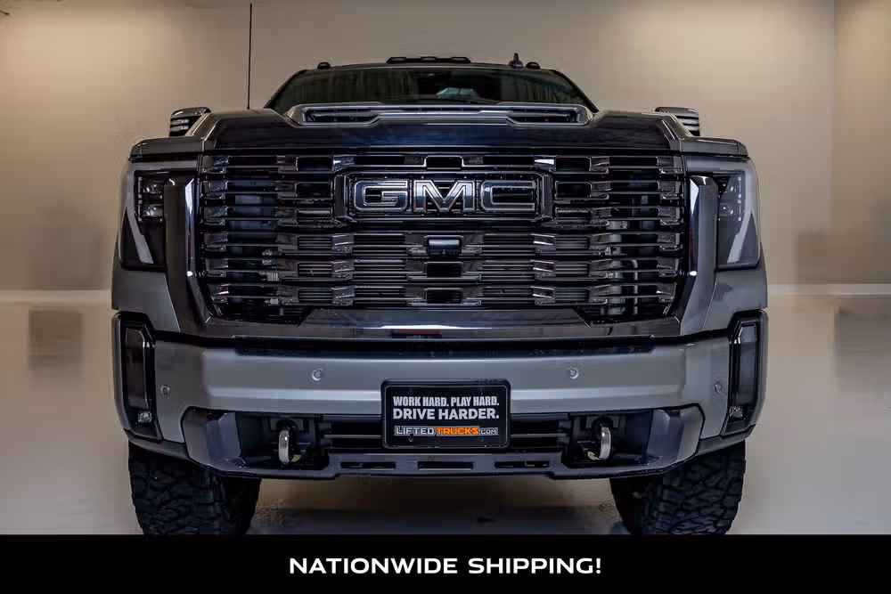 2024 GMC Sierra 3500HD Denali Ultimate Crew Cab Image 4