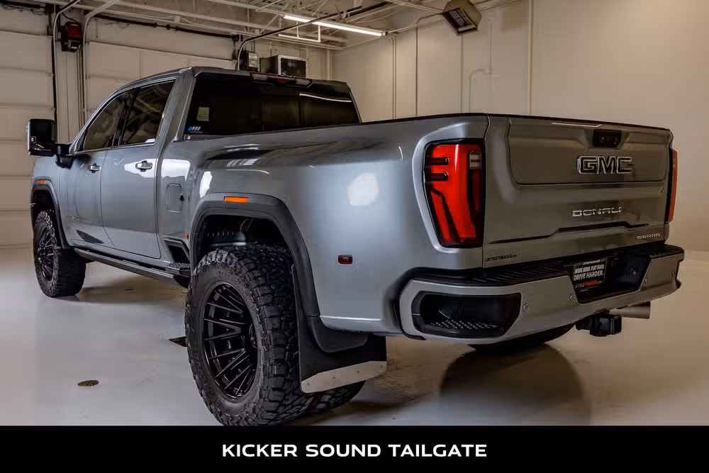 2024 GMC Sierra 3500HD Denali Ultimate Crew Cab Image 7