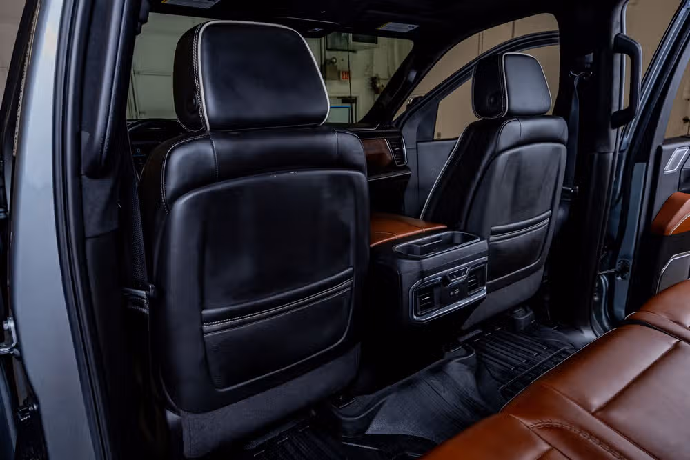 2024 GMC Sierra 3500HD Denali Ultimate Crew Cab Image 35