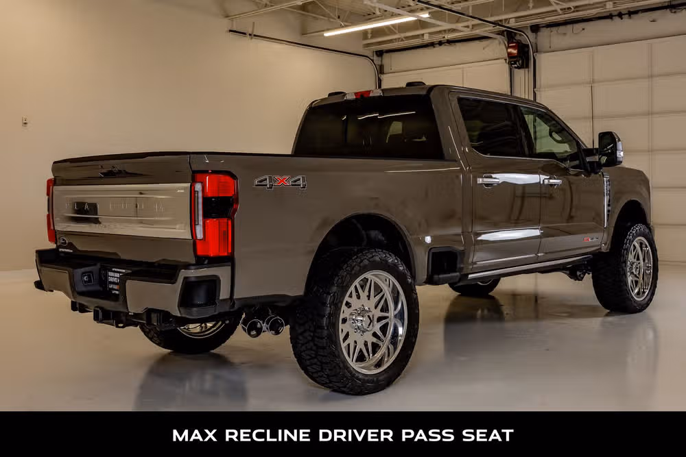 2026 Ford F-250 Super Duty Platinum Plus Crew Cab Image 10