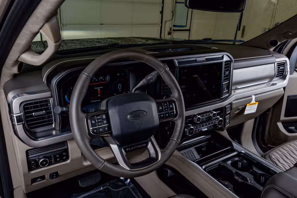 2026 Ford F-250 Super Duty Platinum Plus Crew Cab Image 17
