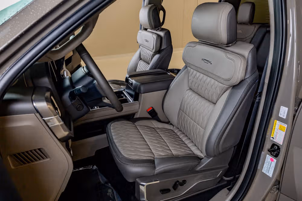 2026 Ford F-250 Super Duty Platinum Plus Crew Cab Image 30