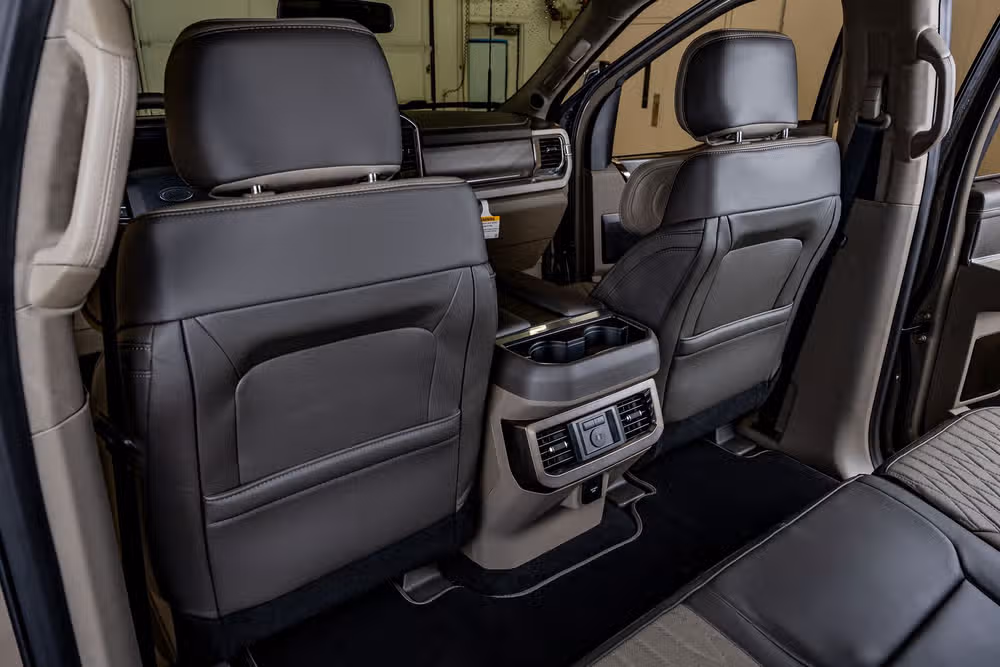 2026 Ford F-250 Super Duty Platinum Plus Crew Cab Image 35