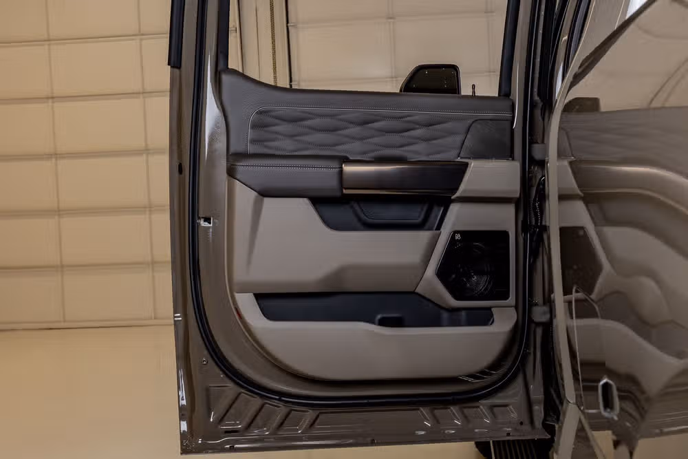 2026 Ford F-250 Super Duty Platinum Plus Crew Cab Image 39