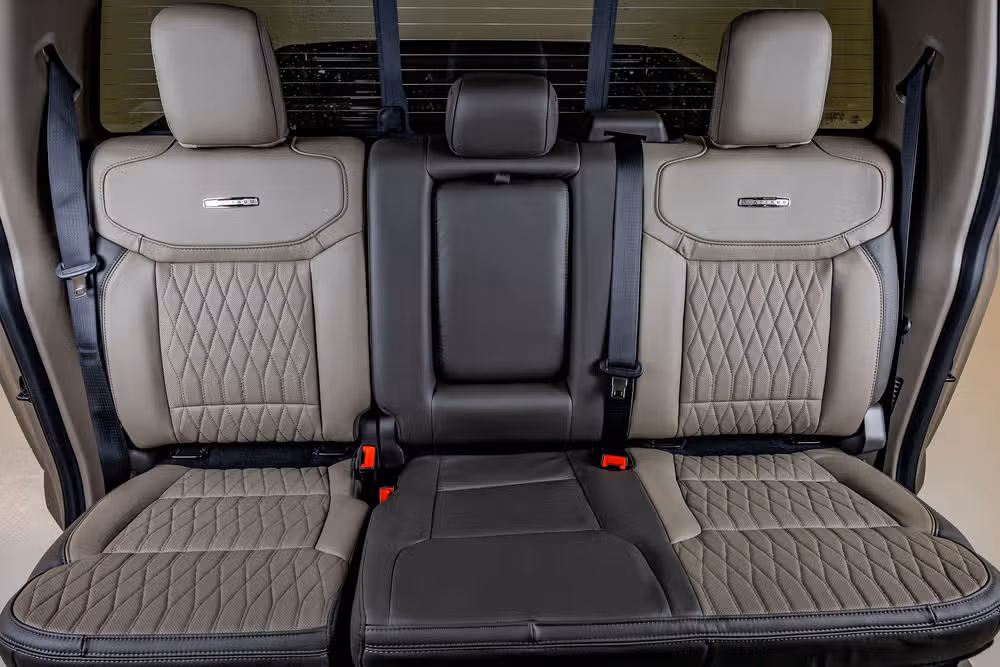 2026 Ford F-250 Super Duty Platinum Plus Crew Cab Image 36