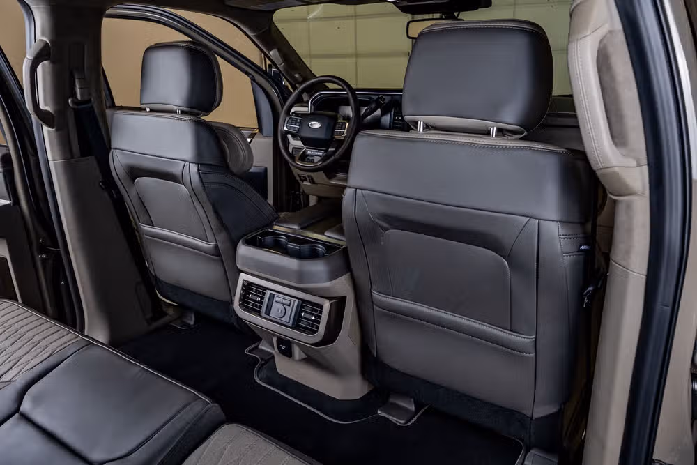 2026 Ford F-250 Super Duty Platinum Plus Crew Cab Image 33