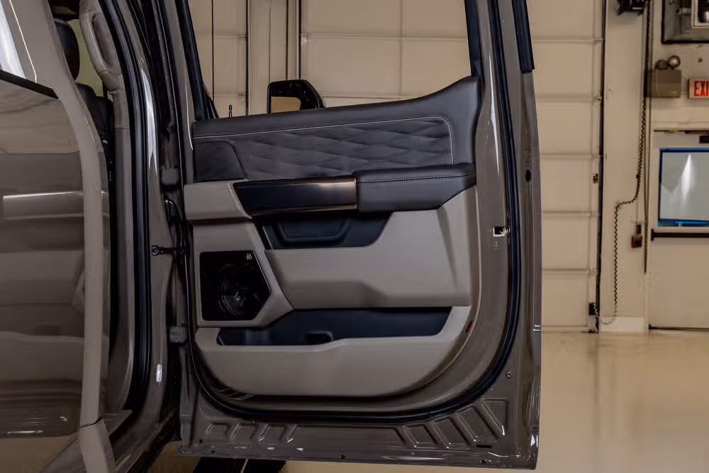 2026 Ford F-250 Super Duty Platinum Plus Crew Cab Image 40
