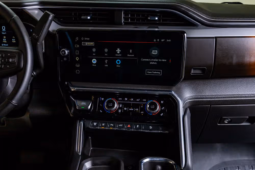 2024 GMC Sierra 2500HD Denali Crew Cab Image 24