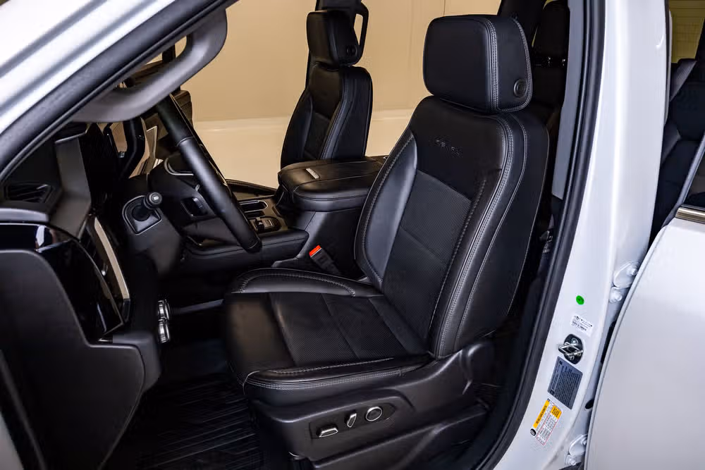 2024 GMC Sierra 2500HD Denali Crew Cab Image 30
