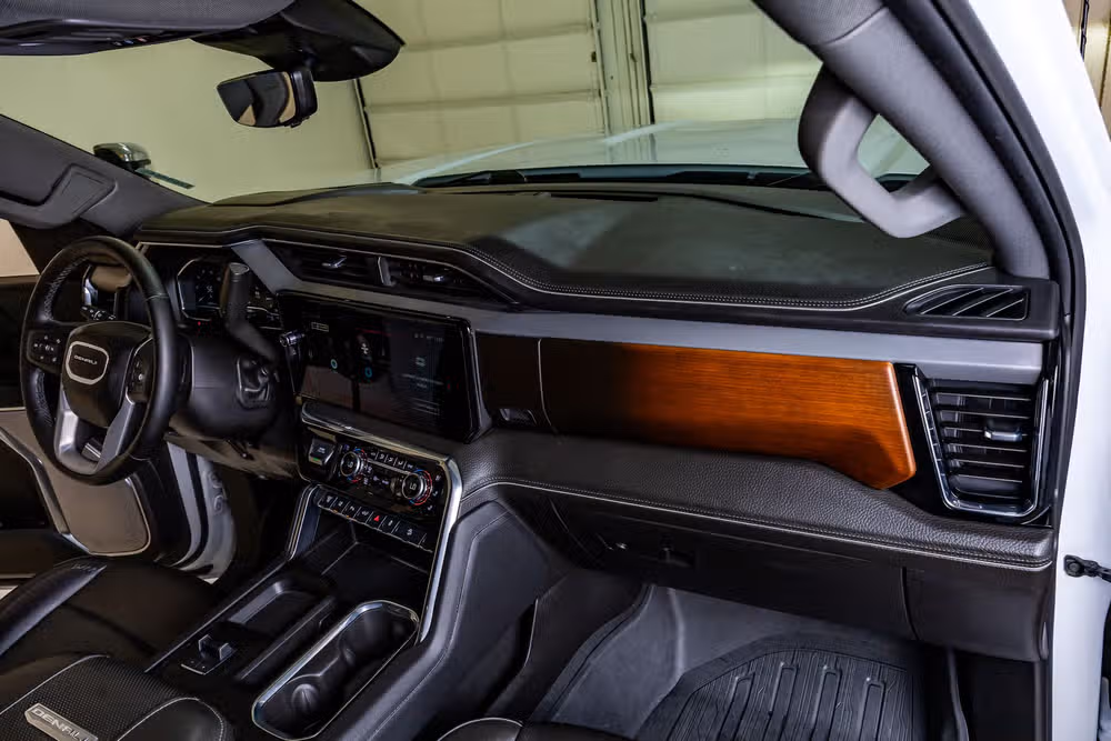 2024 GMC Sierra 2500HD Denali Crew Cab Image 18