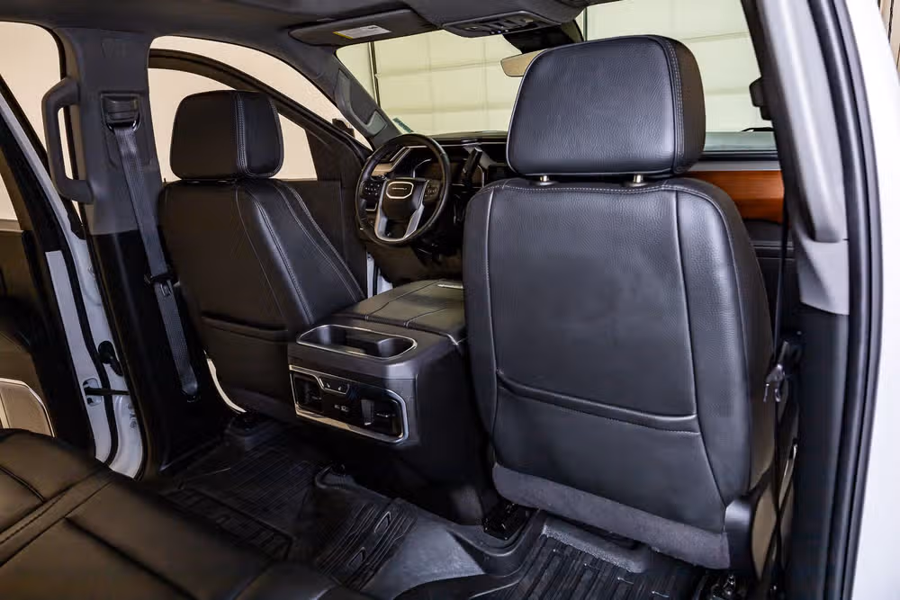 2024 GMC Sierra 2500HD Denali Crew Cab Image 33