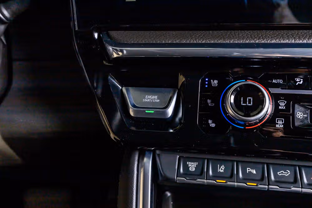 2024 GMC Sierra 2500HD Denali Crew Cab Image 23