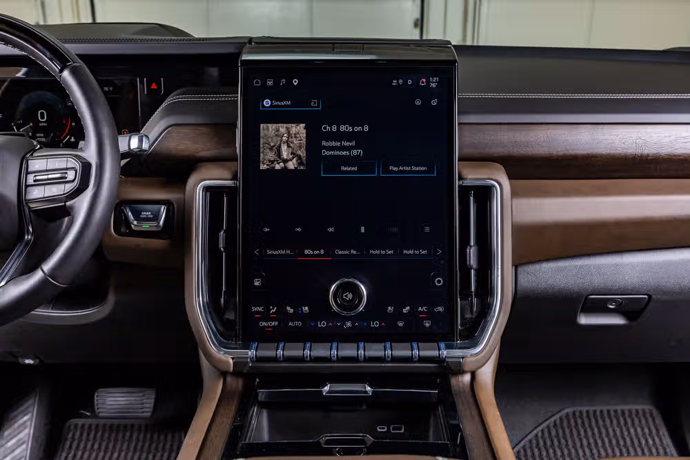 2026 GMC Yukon Denali Ultimate Image 24