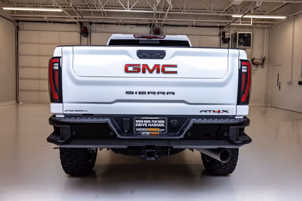 2026 GMC Sierra 2500HD AT4X Crew Cab Image 8