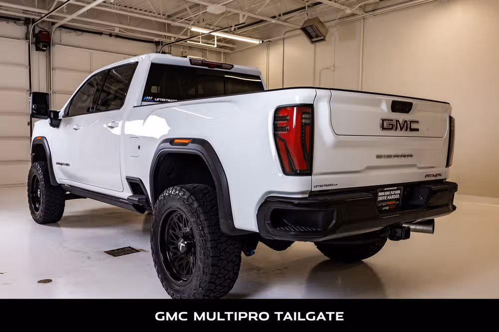 2026 GMC Sierra 2500HD AT4X Crew Cab Image 7