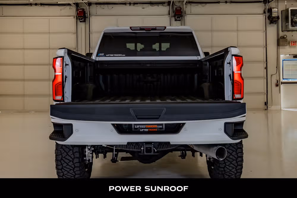 2025 Chevrolet Silverado 2500HD High Country Crew Cab Image 9