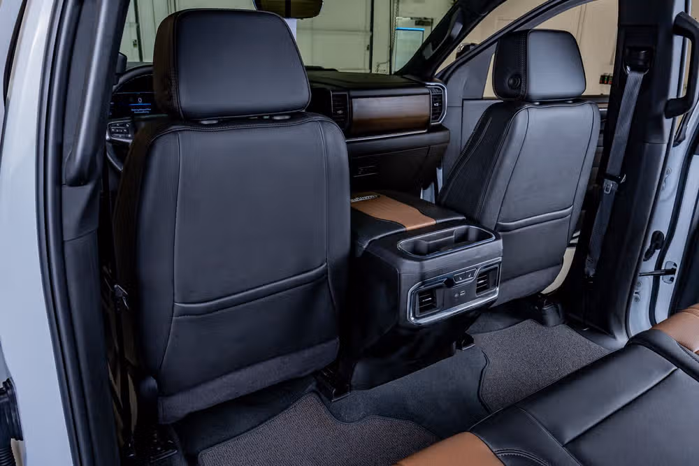 2025 Chevrolet Silverado 2500HD High Country Crew Cab Image 35
