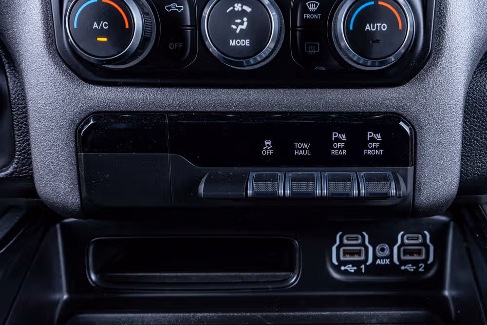2023 Ram 1500 Big Horn Crew Cab Image 28
