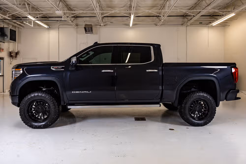 2023 GMC Sierra 1500 Denali Crew Cab Image 6