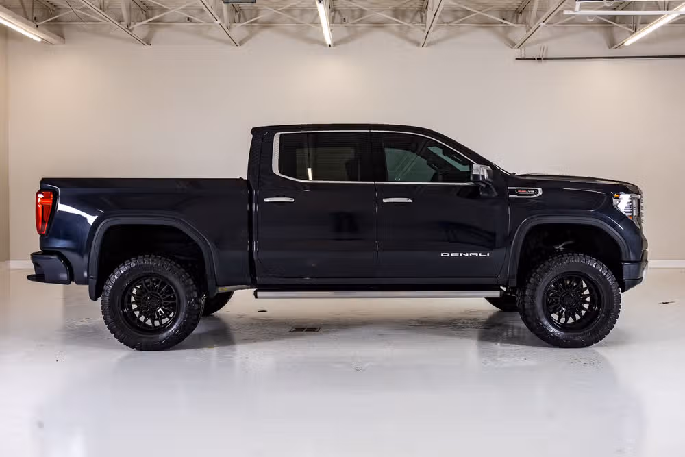 2023 GMC Sierra 1500 Denali Crew Cab Image 11