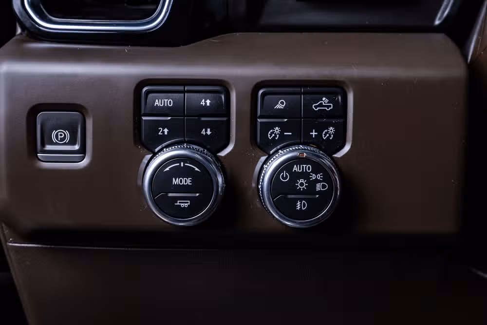 2023 GMC Sierra 1500 Denali Crew Cab Image 22