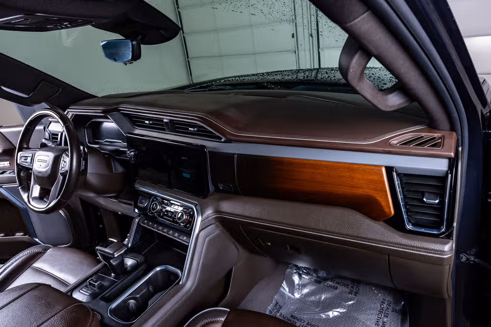 2023 GMC Sierra 1500 Denali Crew Cab Image 18