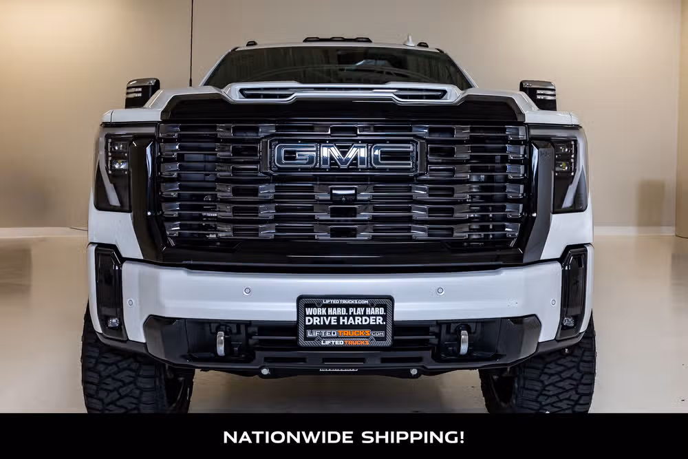 2025 GMC Sierra 2500HD Denali Ultimate Crew Cab Image 4
