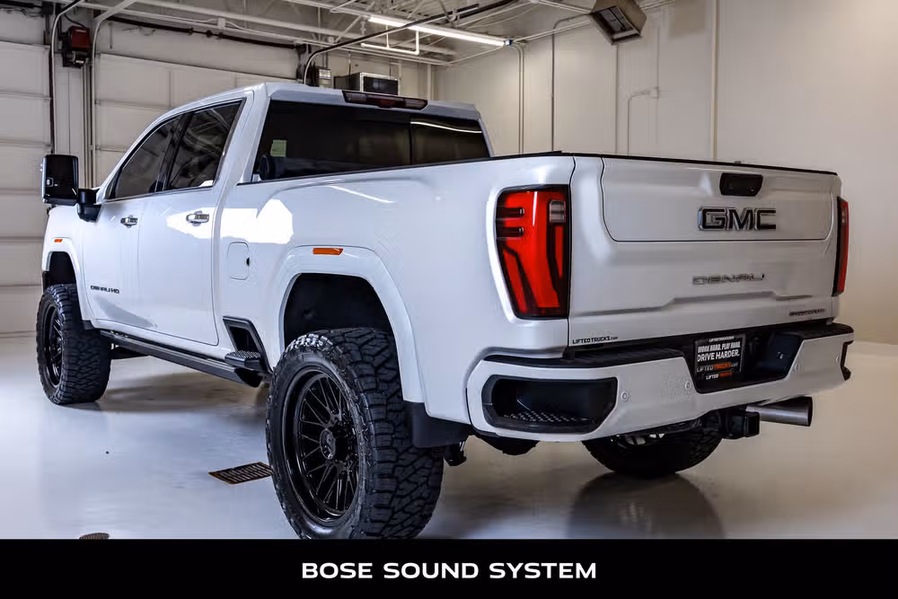 2025 GMC Sierra 2500HD Denali Ultimate Crew Cab Image 7