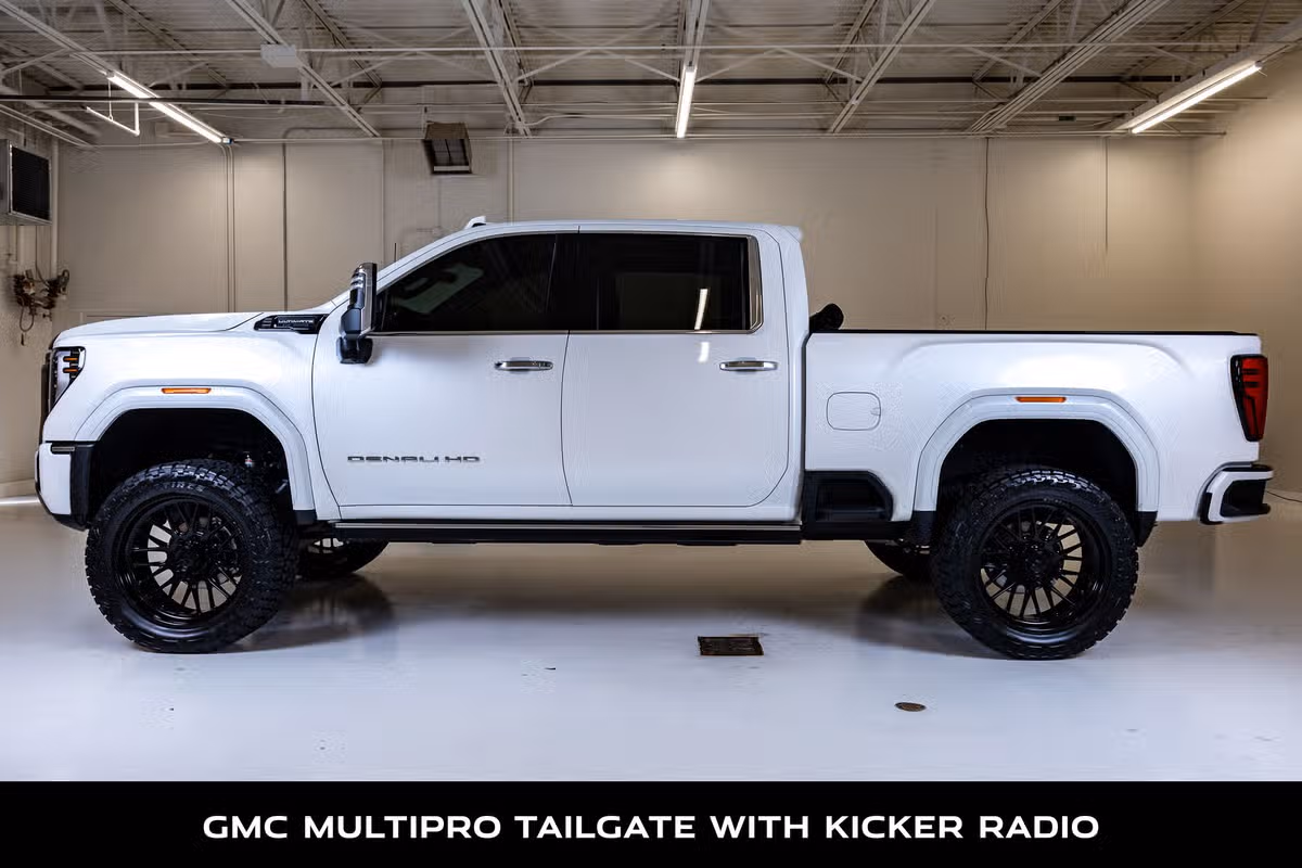 2025 GMC Sierra 2500HD Denali Ultimate Crew Cab